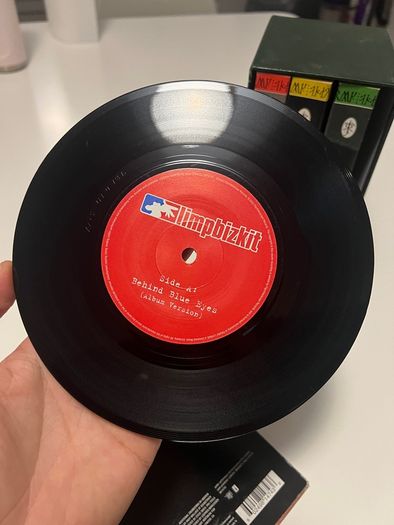 Limp Bizkit - Behind Blue Eyes 7 inch vinyl