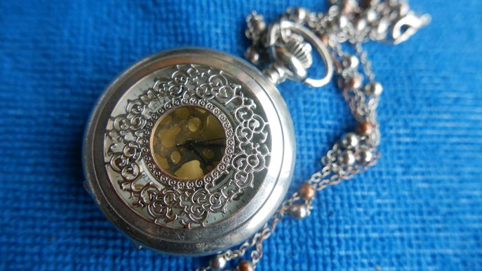Vintage Smooth Quartz Pocket Watch