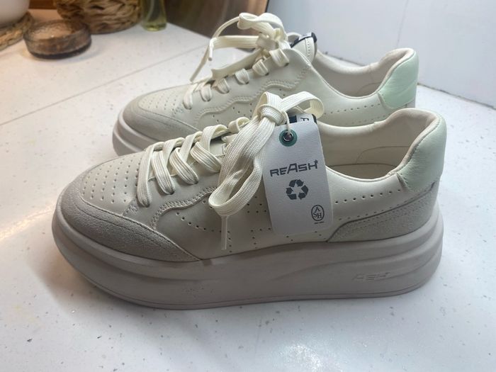 ASH Impuls Eco New Off White Seafoam Leather Platform Trainers new size 39