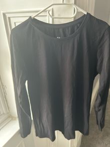 Black Long Sleeve Top / Size L