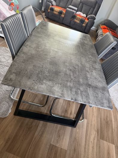 table and chairs