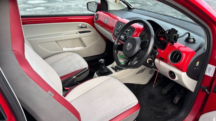 Volkswagen up! 2013