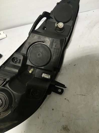 Peugeot 407 headlight