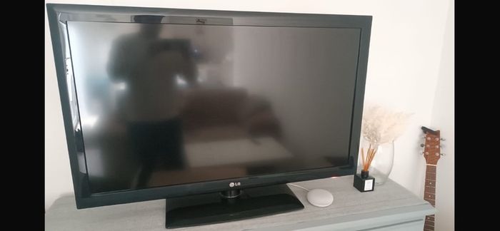 LG 42 Inch Full HD TV HDMI Working Perfectly