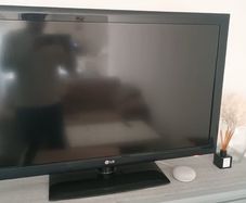 LG 42 Inch Full HD TV HDMI Working Perfectly
