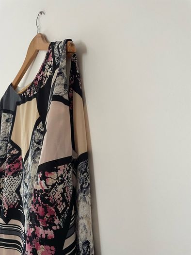 Dorothy Perkins Billie & Blossom top size 16