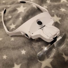 Magnifying glasses with light and 5 Lenses