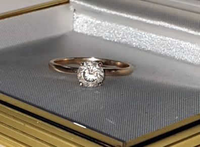 Vintage 14ct Gold 'Queen' Solitaire
