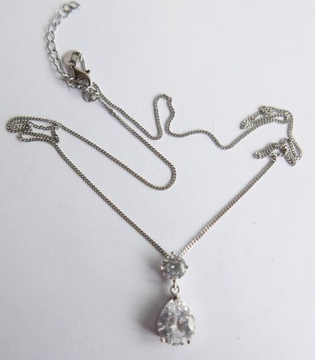 Vintage 925 Sterling Silver necklace with teardrop and round stone pendant