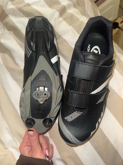 cycling shoes