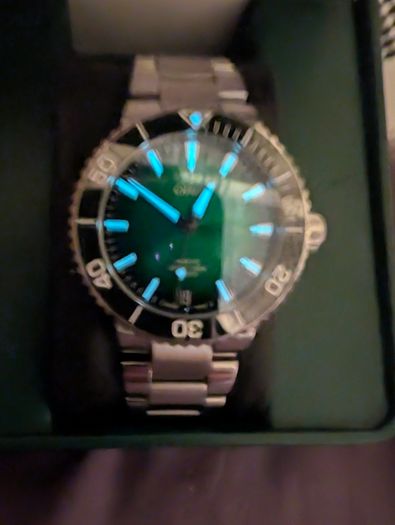 Oris Aquis Date 5 Day Power Reserve Green 41.5mm Warranty Until 2035