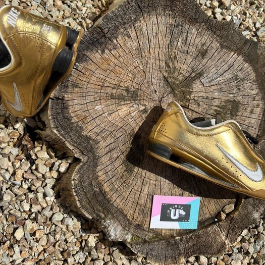 Get Luxury Gold Nike's