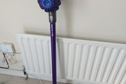 DYSON V6 Animal, with charger and Accesorie, in excellent condition
