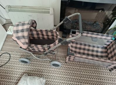 pram and cot