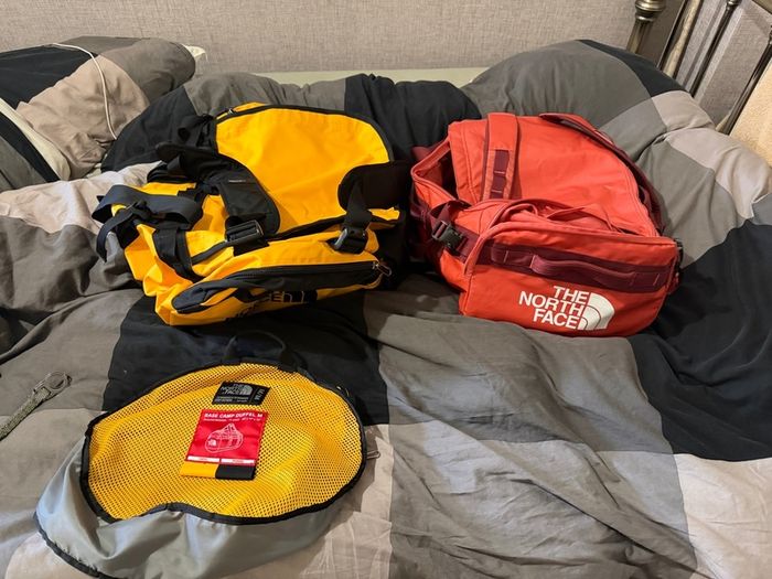 camp base the north face