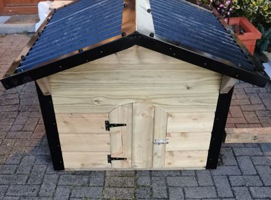 dog kennel