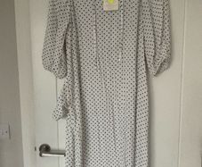 Brand new polka dot dress - size 12/14/16