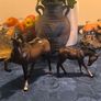 Capturing the elegance of the Arabian, this vintage figurine set includes a prancing Arabian horse Image 3