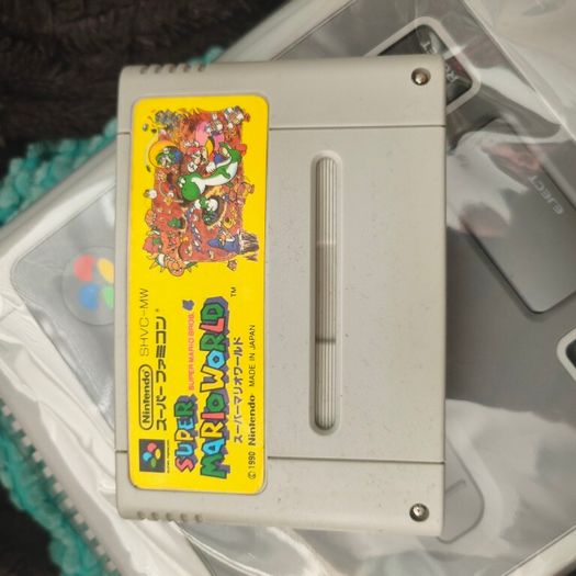 Nintendo Super Famicom Console & Super Mario World SNES Japan.