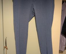 Zara comfort suit trousers. Size W34 L34.
