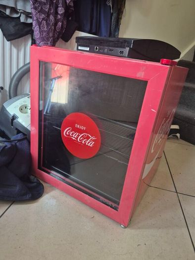Coca Coladrinks fridge