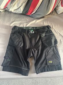 Snickers short Size 44