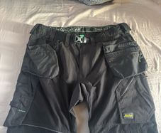 Snickers short Size 44