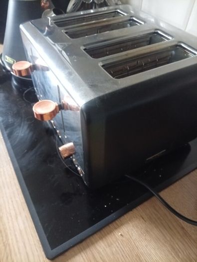 kettle and toaster