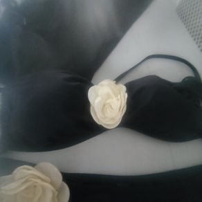 Black rose bikini