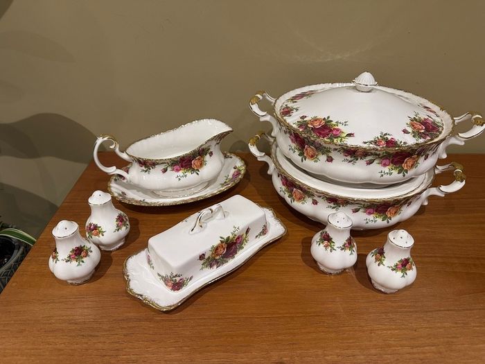 Royal Albert old country rose China