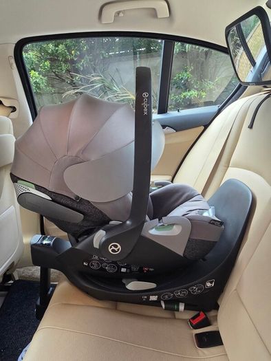 Cybex Cloud T Car Seat And ISOFIX Base