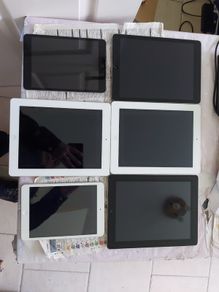 12 Apple Ipads for parts or repair, most Activation Locked some just not powering on