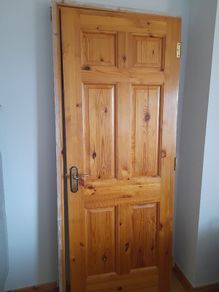 Solid pine door