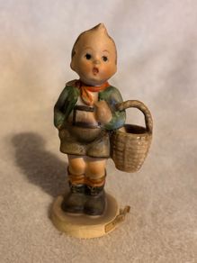 Vintage Hummel Figurine