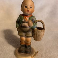 Vintage Hummel Figurine