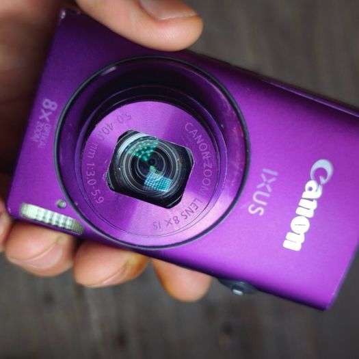 Canon IXUS 230 Digital Compact Camera Fully Working w/ 8x Optical Zoom 8gb Sd