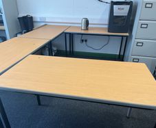 desks x 4 (nice day/hint office brand)