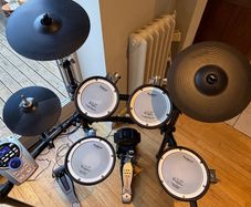 Roland TD-15K V-Drums V-Tour Series Electronic Drum Kit