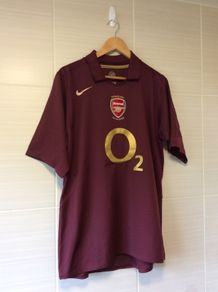 Arsenal Jersey. Official Nike Mens Home Jersey. Season 2005/2006. Original From The Time.Not A Modern Day Remake.