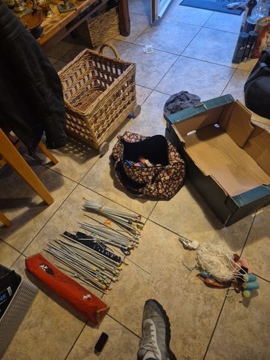 knitting needles