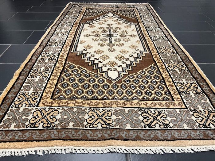 Moroccan Berber Rug 237x127cm (Maroc)