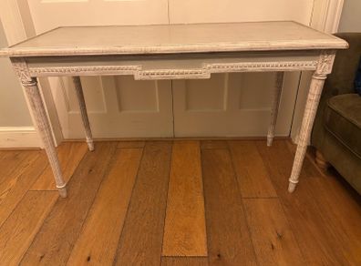 Console table from Blanc D'Ivoire