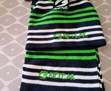 Riptear hat and scarf
