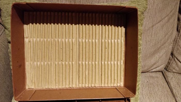 Original Advertising Box
