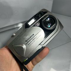 Fuji Film Fine Pix 1400Zoom 2000 Vintage Digital Camera