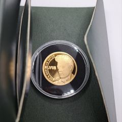 Elvis Presley 9ct gold coin