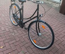 Classic Black City Bike