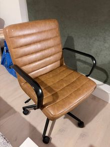 Tan ribbed office chair - Delgany
