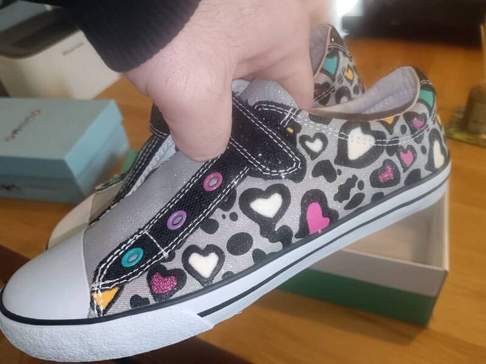 Clarkes girls shoes size UK 2.5