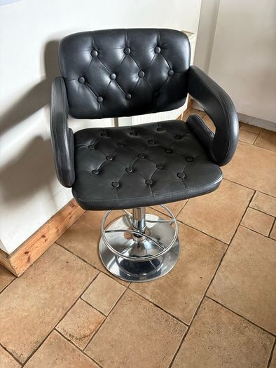 bar stool